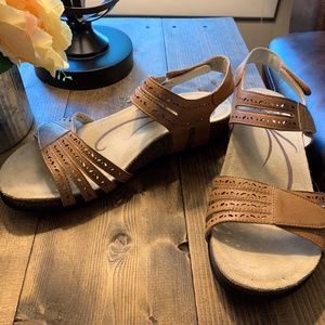 Abeo Biosystem Outdoors Comfort Hiking Sandals S 9